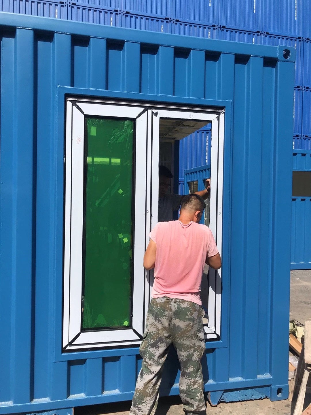 Superhouse Canada market use thermal break windows for container house