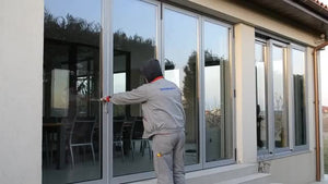 Superwu Outdoor Waterproof Aluminium Folding Doors with Blinds Tempered Glass Aluminium Bi fold Door