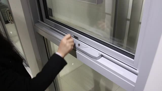 Superwu USA/Canada certified Double Glazed Hurricane impact Aluminum Frame Commercial awning Window