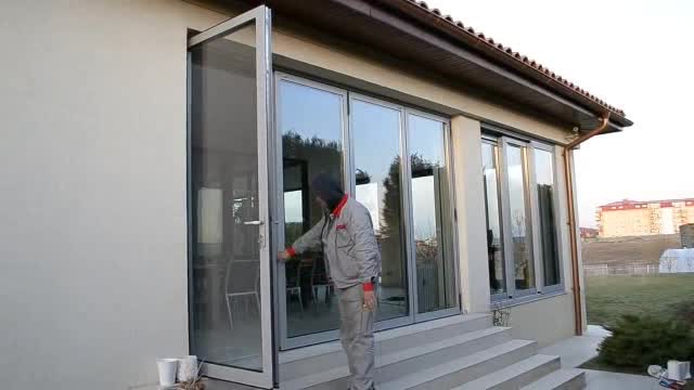 Superhouse NFRC Label Accordion aluminum glass patio exterior bi-folding doors for residential house